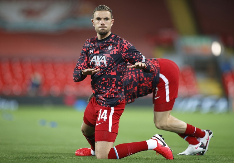 齐达内：在上海见到一个优秀的年轻人，球打得着实可以！（齐达内：上海遇见一位出色新秀，球技确实了得！）