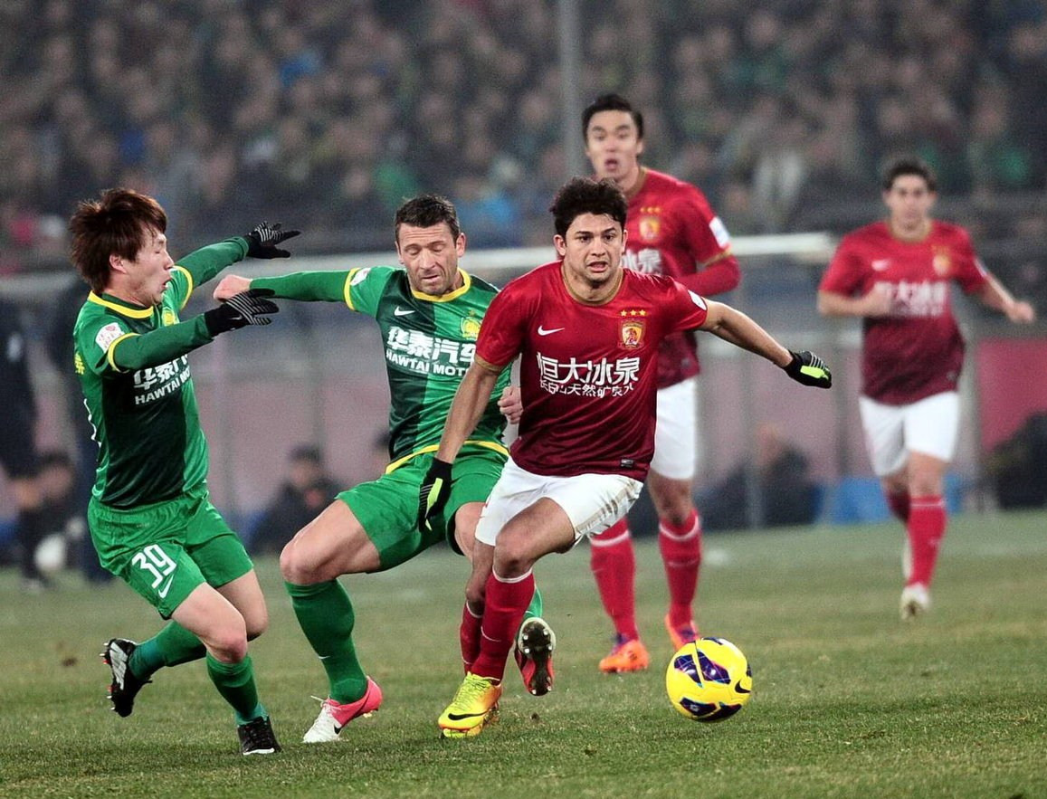 此次未入选巴西队身价前10：拉菲尼亚、萨维尼奥、马丁内利在列（本期巴西队落选者身价前十：拉菲尼亚、萨维尼奥、马丁内利上榜）